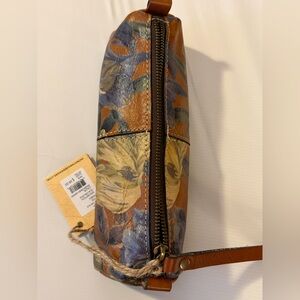 NWT Patricia Nash Isla Oblong Zippered Bag 💼